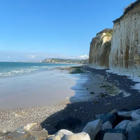 La Campagne A La Mer, Proche D'etretat *